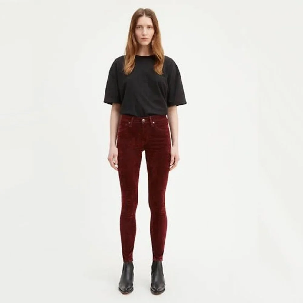 Levi's 721 Made a& Crafted High Rise Velvet Jeans in Burgundy - LIKE NEW - Picture 1 of 9